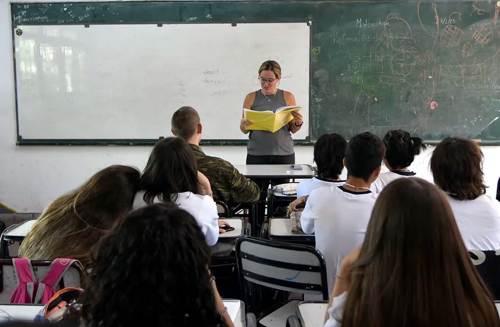 comienza formalmente el ciclo lectivo 2023 en Mendoza con el inicio de clases para todos los alumnos 
Escuela secundaria José Vicente Zapata Quinto añoFoto: Orlando Pelichotti