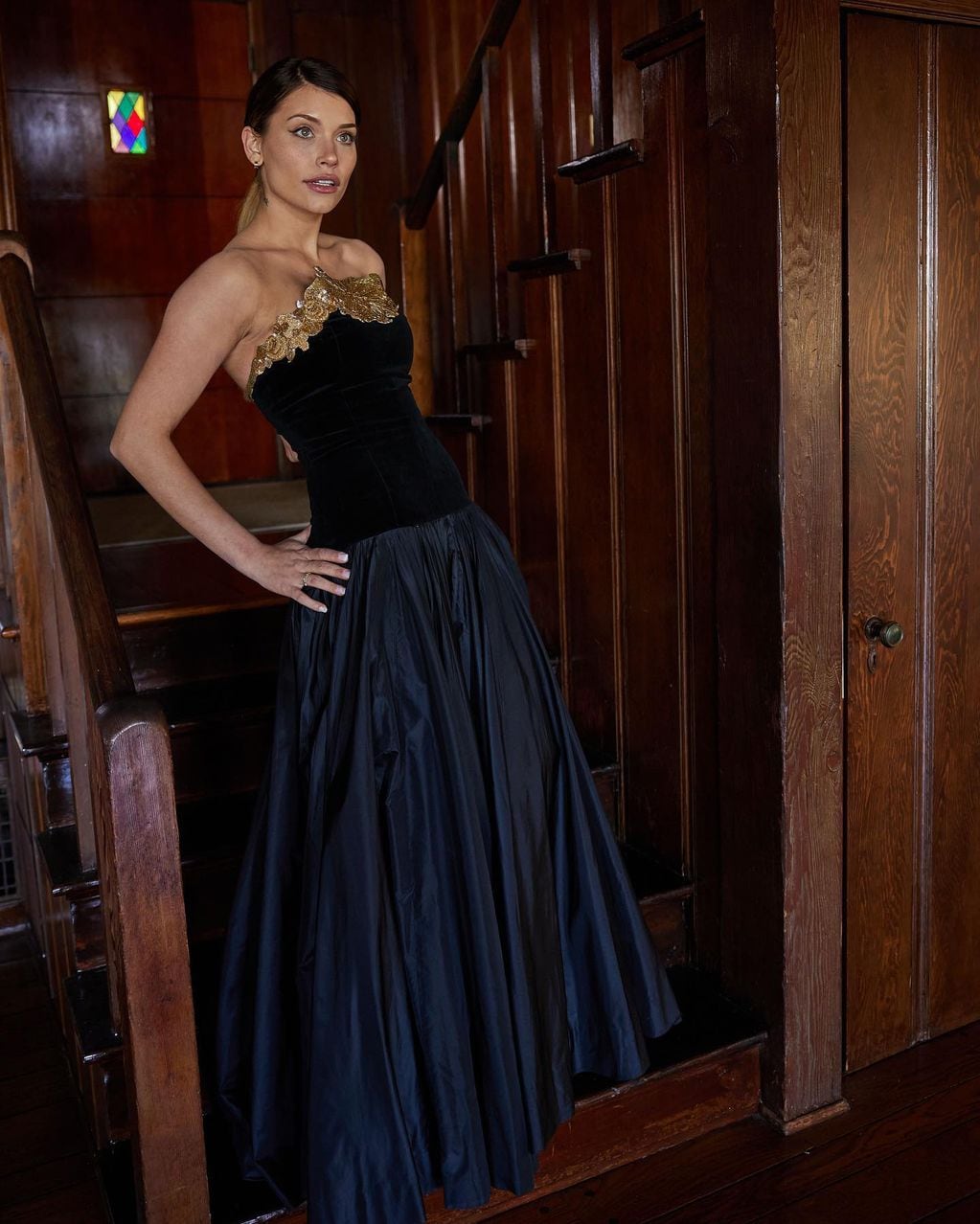 El look de Chanel de Eva De Dominici para los Premios Oscars 2022.