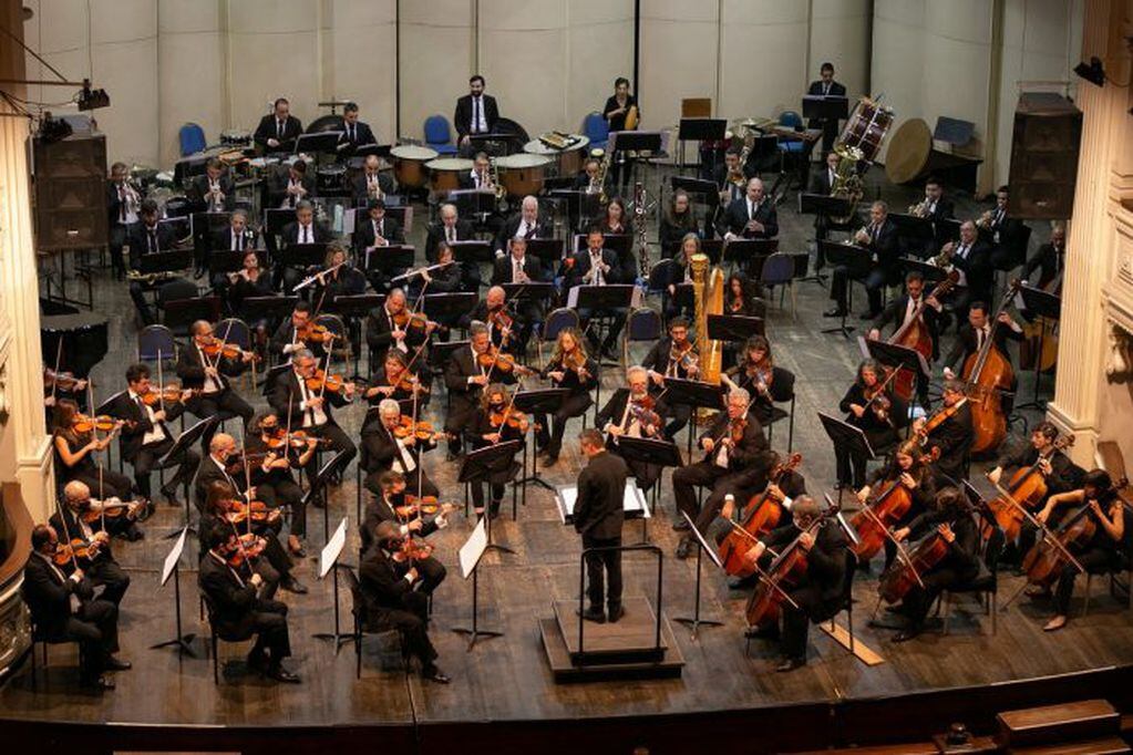 La Filarmónica, conducida por César Iván Lara. Foto: Prensa de Gobierno.