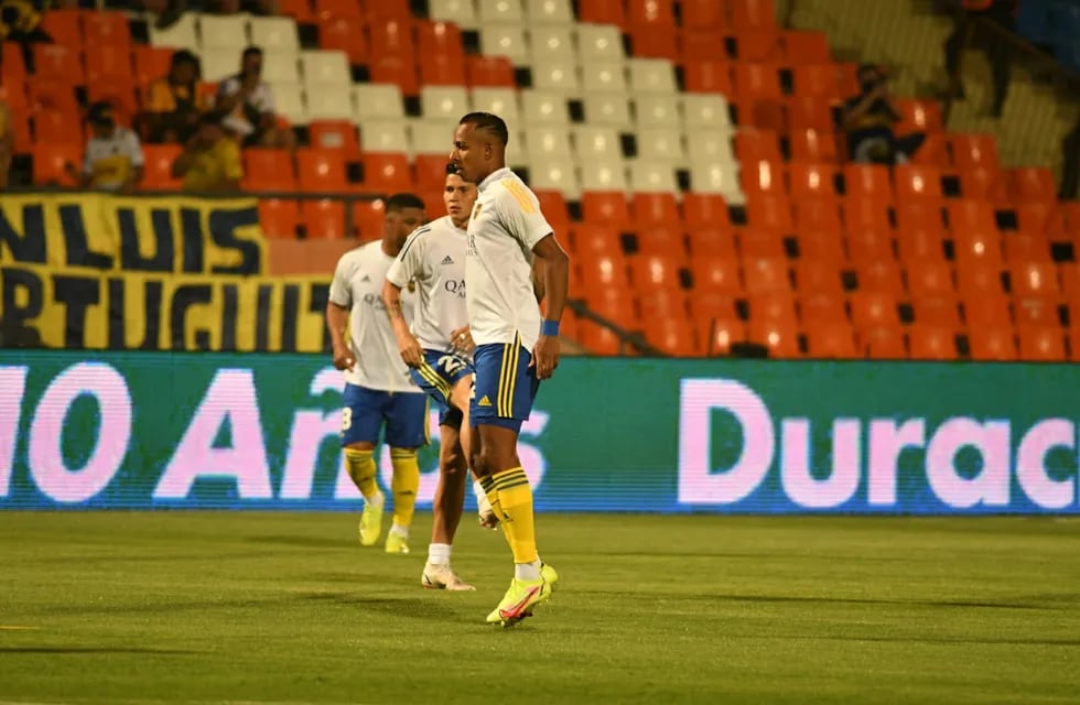 El colombiano Sebastián Villa vuelve al equipo titular de Boca luego de tres meses. / Marcelo Rolland ( Los Andes).