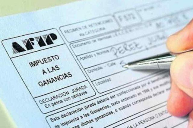 Impuesto a las Ganancias. Mauricio Macri anunció un aumento del 20 por ciento en el mínimo no imponible a partir del cual se paga el impuesto a las Ganancias. (Archivo).