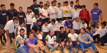 Los integrantes del equipo de rugby inclusivo de Mendoza compartieron la tarde con sus ídolos. 