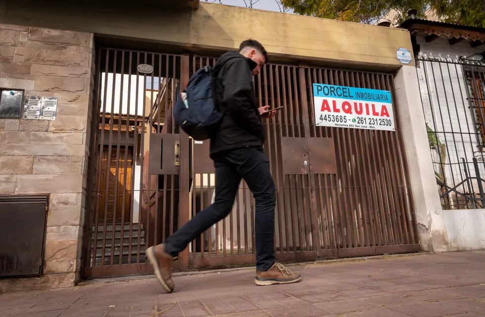 En apenas 20 días de derogada la ley de alquileres, la oferta de propiedades en Mendoza creció entre un 20 y un 25%. Foto: Ignacio Blanco / Los Andes