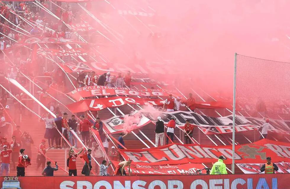 Para festejar. Independiente anunció que dejó de estar concursado después de 18 años. Foto: José Gutierrez / Los Andes