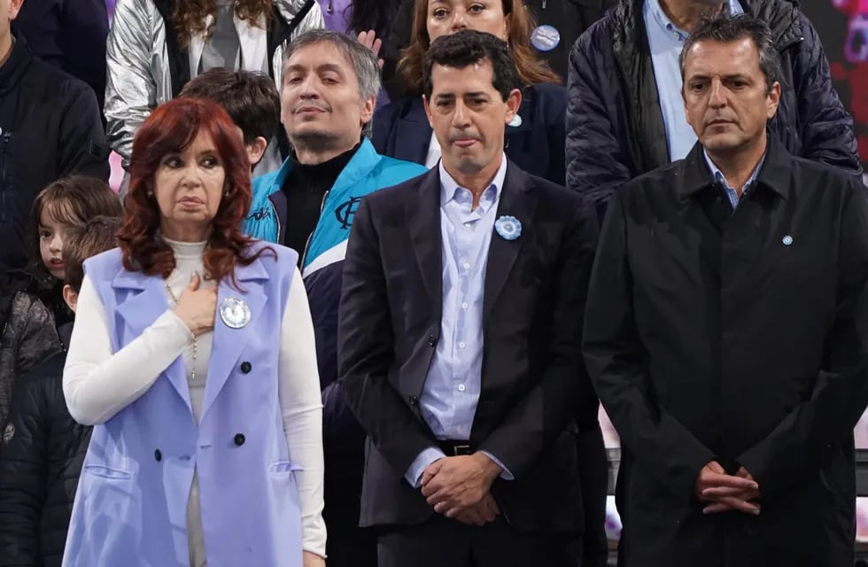 La Cámpora lanza a “Wado” de Pedro como candidato a presidente y busca reafirmar su alianza con Sergio Massa. / Foto: Clarín