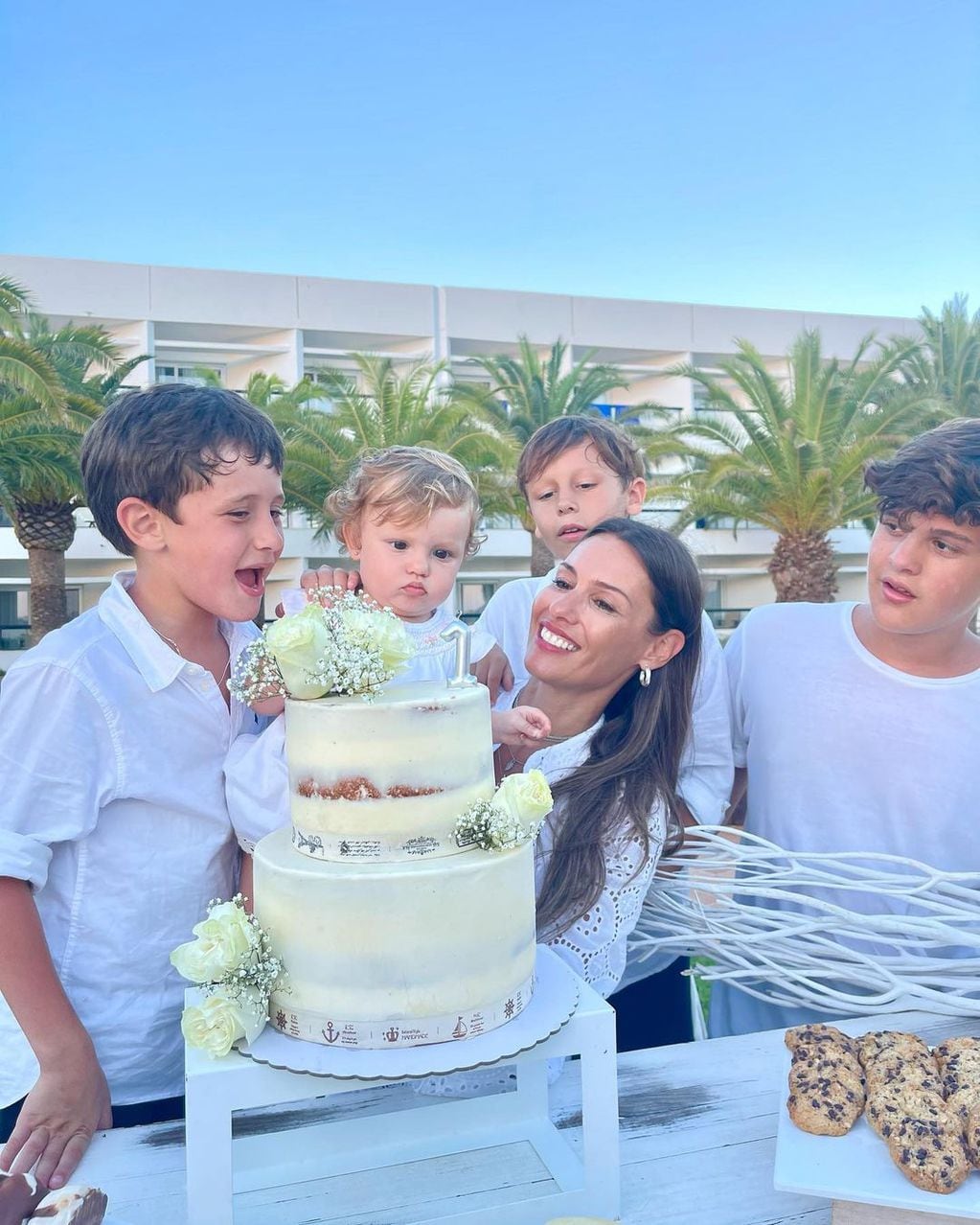 El cumpleaños de Ana, la hija de Pampita y Roberto García Moritán, en Ibiza.
