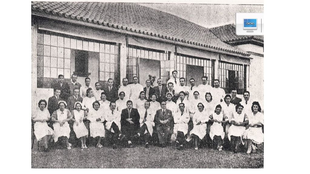 Personal del hospital. | Foto: Archivo General de la Provincia