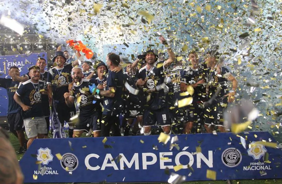 Independiente Rivadavia, campeón de Primera Nacional, jugará en Primera División el año próximo. Ya había participado de los Viejos Nacionales.