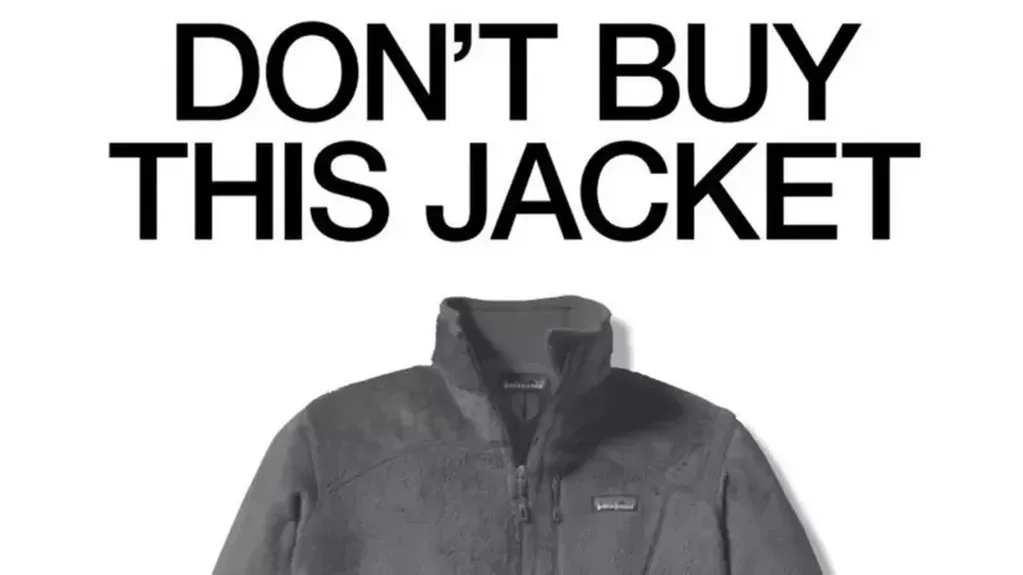 "No compres esta chaqueta", un anuncio de Patagonia en el que se pedía a los consumidores considerar el impacto de sus compras en el medio ambiente. Foto: Web