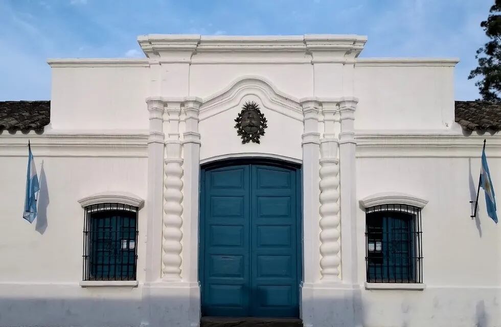 La casa de Tucumán es el Monumento Histórico más importante de la Nación. Su portal barroco con columnas salomónicas es un ícono de la argentinidad y una de las imágenes más representativas de nuestra arquitectura colonial.