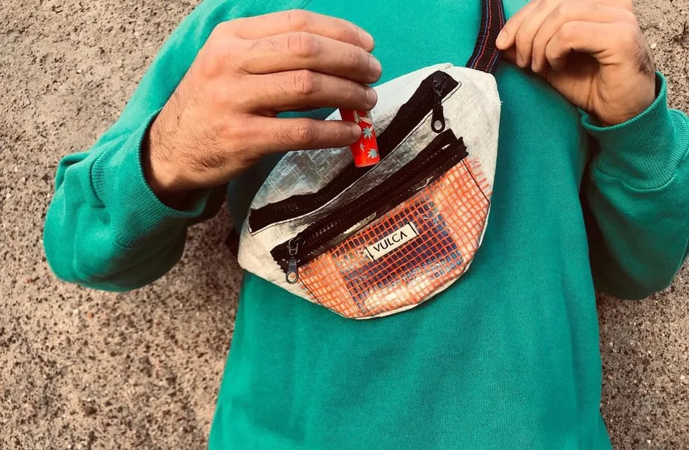 Vulca nace en 2018 y se dedica a realizar prendas y accesorios con materiales reciclados. / Instagram: @vulca_up