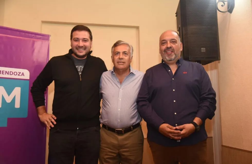 Alfredo Cornejo junto con Mauricio Pinti Clop y Néstor Majul. Foto: Gentileza