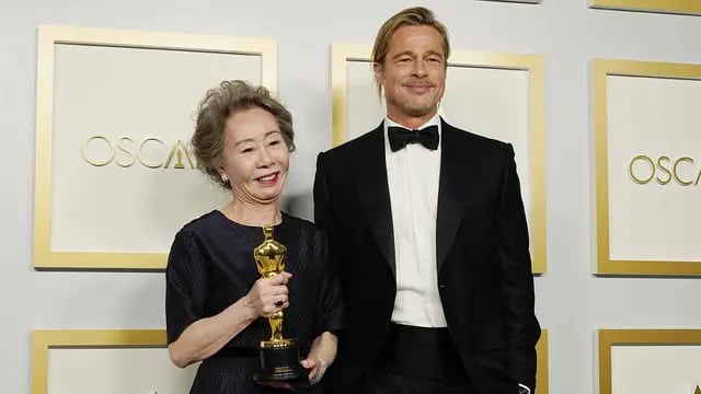 Brad Pitt reapareció en los Premios Oscar y recibió un piropo por parte de la actriz Youn Yuh-jung