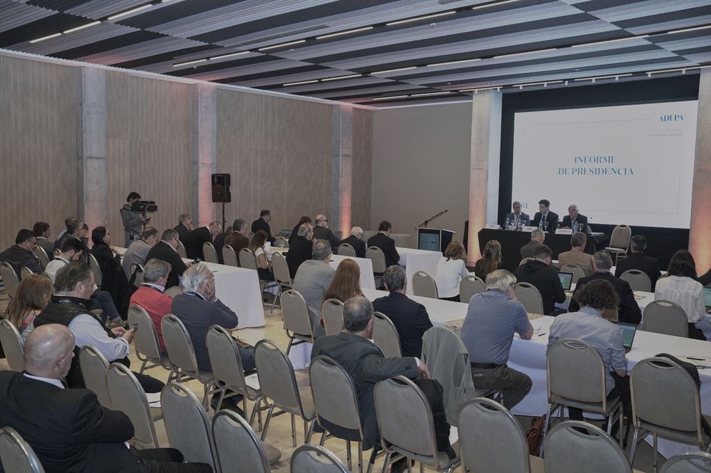 Daniel Dessein, presidente de la Asociación de Entidades Periodísticas Argentinas (Adepa) presentó su informe de gestión al comienzo de las deliberaciones de la 61ª Asamblea General de la entidad.