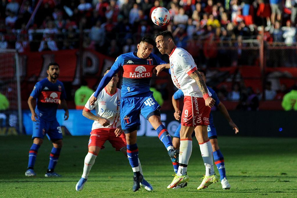 Gabriel Ávalos anotó el empate 1 a 1 de Argentinos ante Tigre.