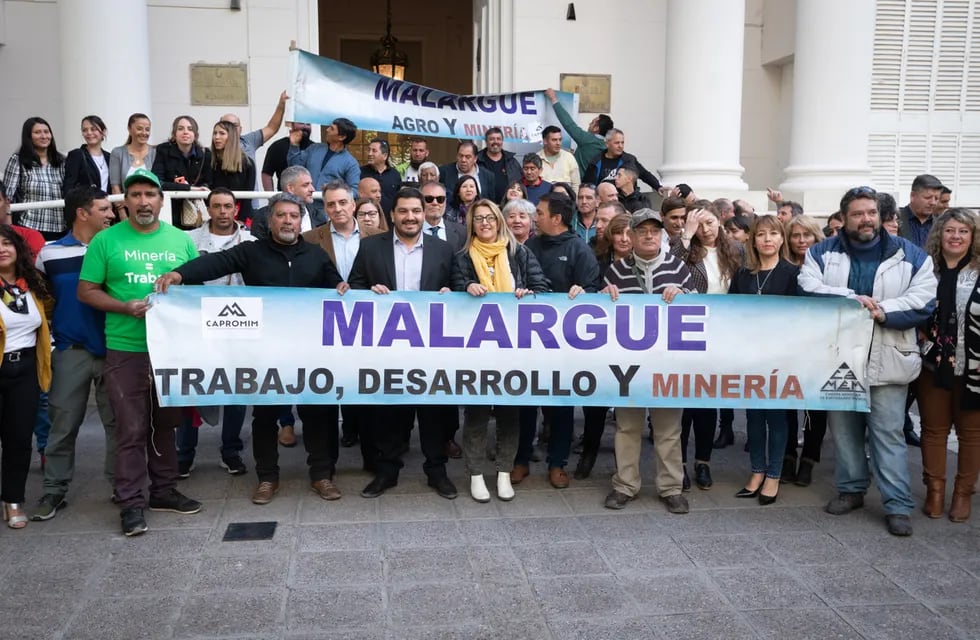 La semana pasada, el intendente Juan Manuel Ojeda presentó el proyecto de minería para Malargüe.

Foto: Ignacio Blanco / Los Andes