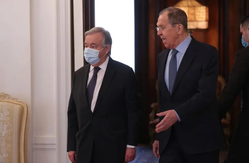 El secretario general de la ONU, António Guterres, junto el ministro al de Relaciones Exteriores de Rusia, Serguéi Lavrov