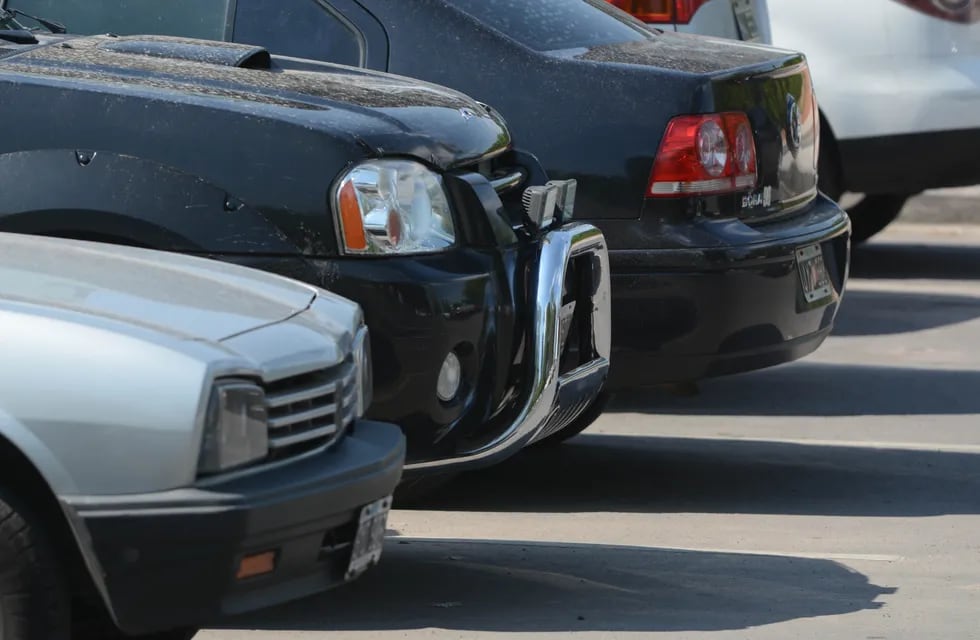 Pondrán multas a autos "tuneados" con luces especiales, gancheras y paragolpes extras