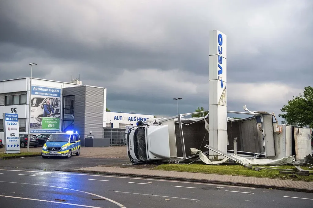un tornado dejó 30 heridos y provocó destrozos en el oeste de Alemania. / Foto: AP