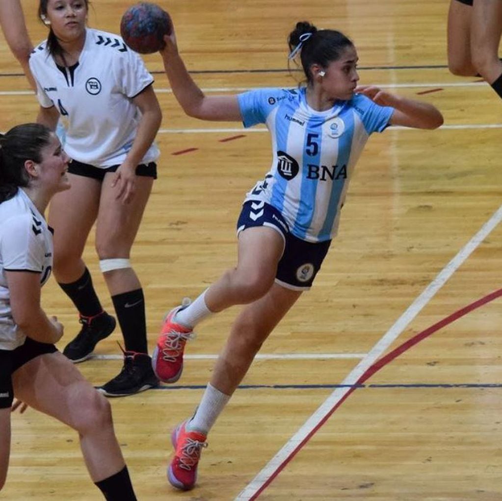 Chiara Singarella en la Selección Argentina de handball.