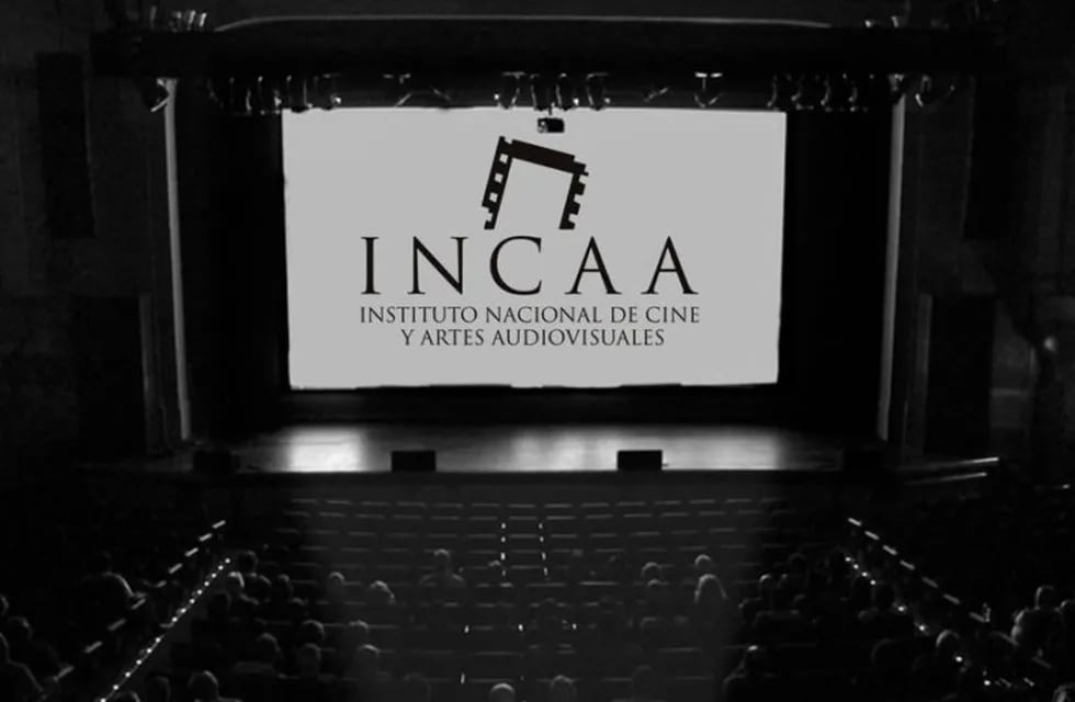 El Gobierno ajustó el INCAA: dan de baja contratos y recortan fondos de apoyo al cine