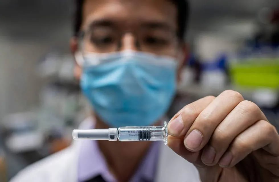 Perú se asegura provisión de vacunas con las farmacéuticas AstraZeneca y Sinopharm