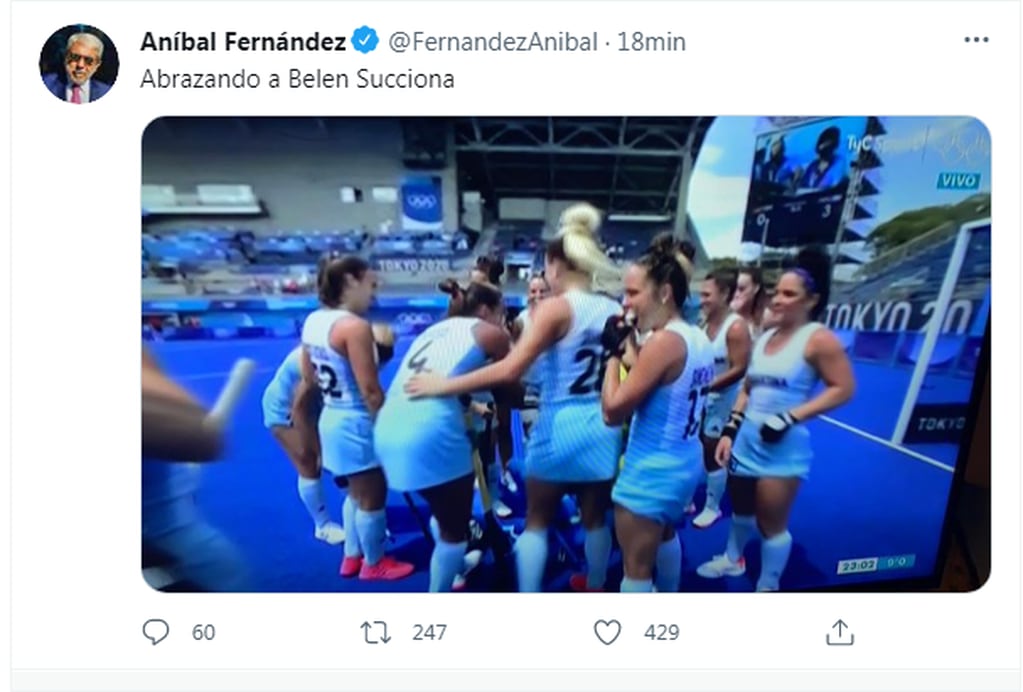 El presidente de la Confederación Argentina de hockey césped erró en el apellido de una jugadora de Las Leonas.