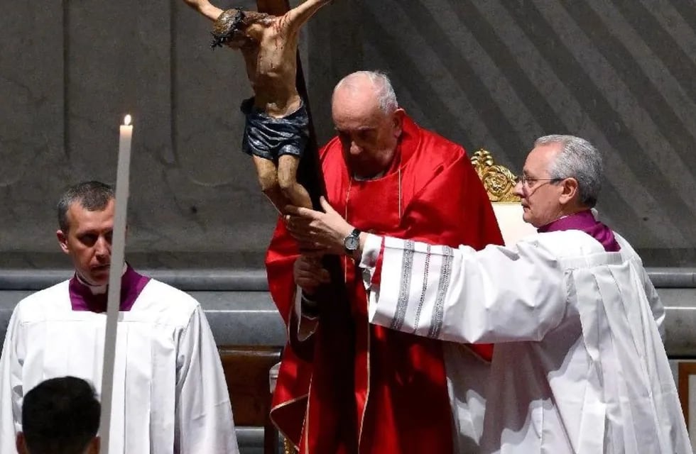 La decisión de último momento esta destinada a preservar su salud, aseguró el Vaticano (vaticano news)