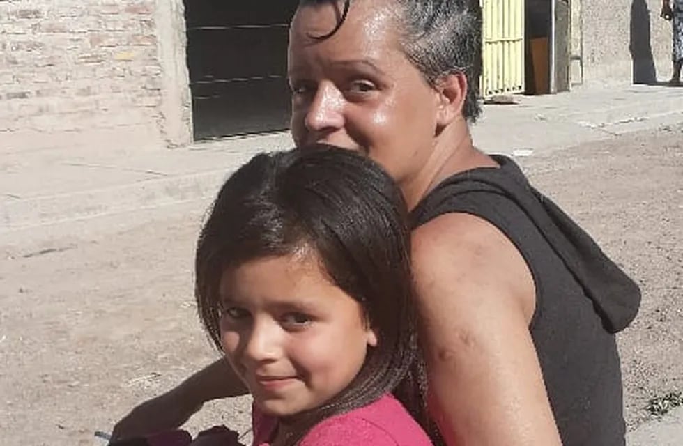 Ángela vive en el barrio Flores, de Ciudad, y necesita la beca que le adeudan.