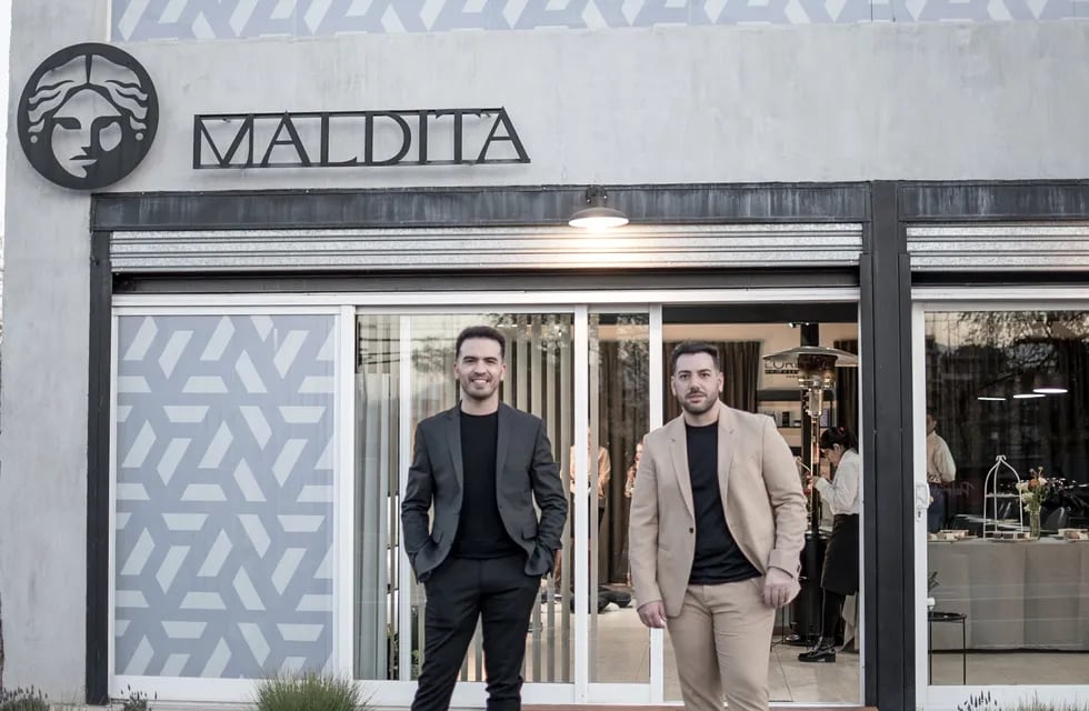 Marito Lluvero y Juan Rauek, los socios fundadores de Maldita, presentan los nuevos productos que incorporan a su marca con un evento en su peluquería.