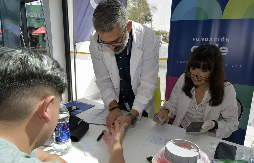 Revisión de la Salud en la Terminal de micros 

Osde realiza controles de la salud a los visitantes 
Foto : Orlando Pelichotti