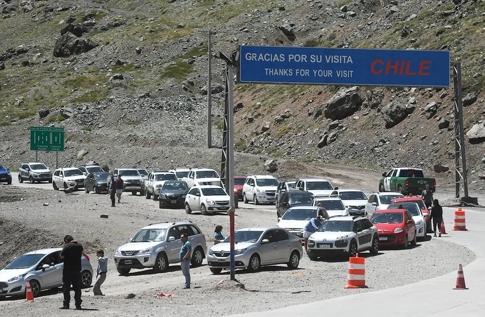 Paso fronterizo Los Libertadores de Chile. Foto: José Gutiérrez / Los Andes