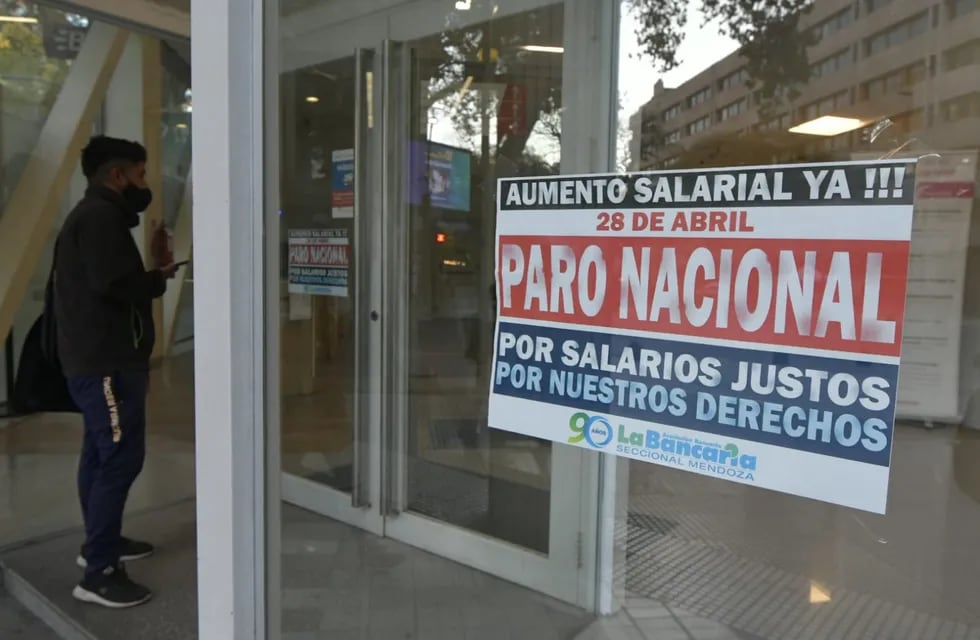 Paro Bancario en Mendoza / Orlando Pelichotti