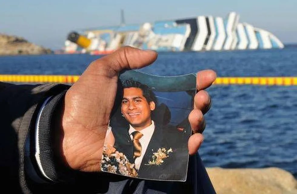 Hallan el cuerpo de una víctima del Costa Concordia tres años después del naufragio