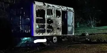 La casilla de Gendarmería incendiada por mapuches en Villa Mascardi