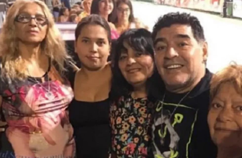 Ana Maradona, hermana de Diego, afirmó que sus hijas lo habían abandonado. / Gentileza.