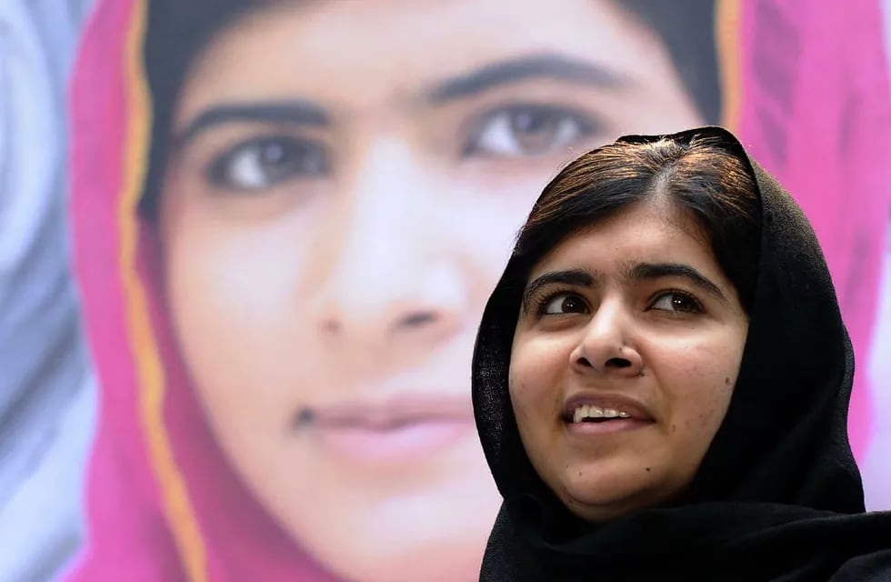 Video: Malala, la joven Nobel de la Paz, emociona a un conductor en medio de una entrevista