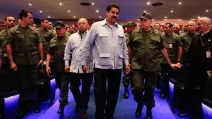 Acto militar. Nicolas Maduro envió un saludo del presidente a las fuerzas castrenses (Télam).