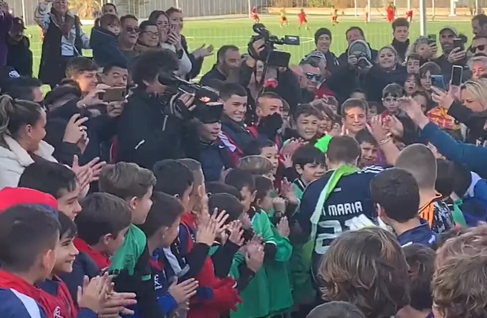Rafa tuvo una celebración a lo grande organizada por cuatro equipos de fútbol de España. - Captura de video