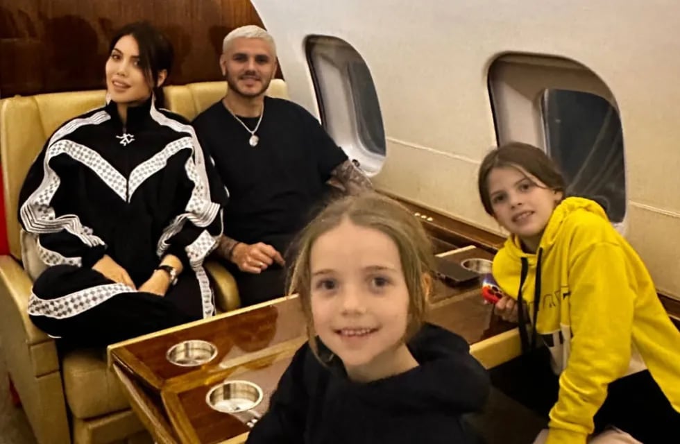 El avión en el que Wanda Nara y Mauro Icardi viajaron a Turquía.
