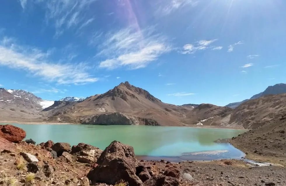 La Laguna del Atuel será "reserva privada" a cargo de una minera.