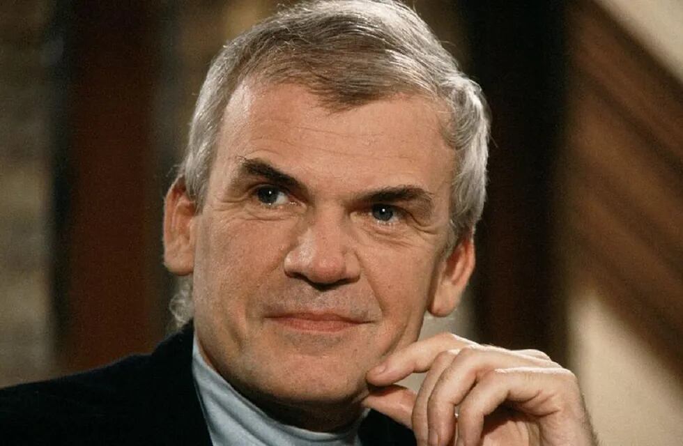 Murió a los 94 años el icónico escritor Milan Kundera (Web)