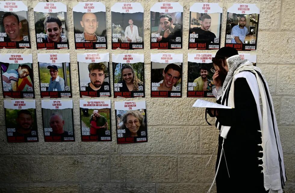 Mientras Israel debe "dar explicaciones" sobre sus operaciones militares para destruir a los terroristas de Hamás en Gaza ante la CIJ, 136 rehenes israelíes siguen en manos del grupo, que no recibió ninguna acusación de ningún organismo del mundo por las aberraciones cometidas el 7 de octubre.