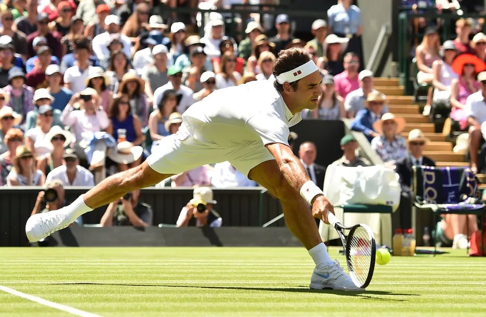 Federer barrió a Lajovic en su debut en Wimbledon
