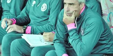 Desde las 19.30, Independiente Rivadavia recibe a Gimnasia y Esgrima de Jujuy con Martín Astudillo, ex Lepra, como entrenador. 