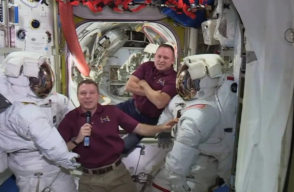 NASA pospone primera de tres salidas de Estación Internacional 