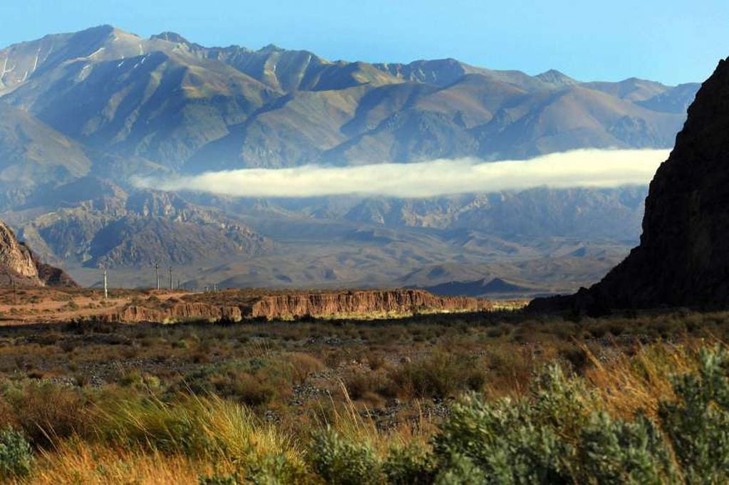 
Imponenete vista del Valle de Uspallata  | Foto: Orlando Pelichotti / Los Andes
   