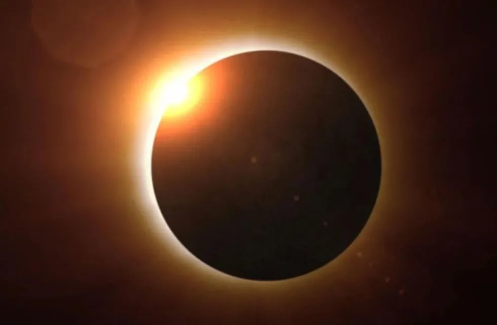 Las impactantes imágenes que dejó el eclipse solar total