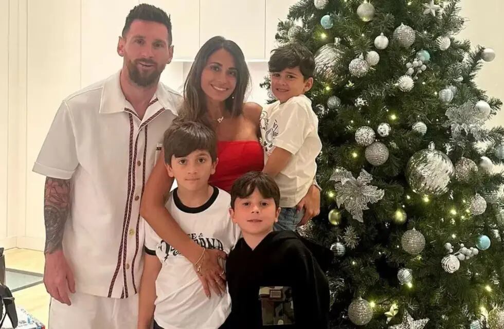 El capitán de la Selección llegó a Rosario junto a su familia para pasar las fiestas. Gentileza: Instagram @antonelaroccuzzo.