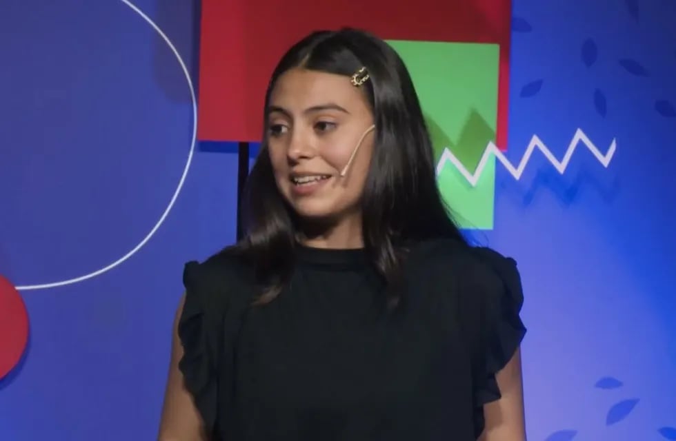 Milagros Molina, estudiante mendocina durante la charla TED.